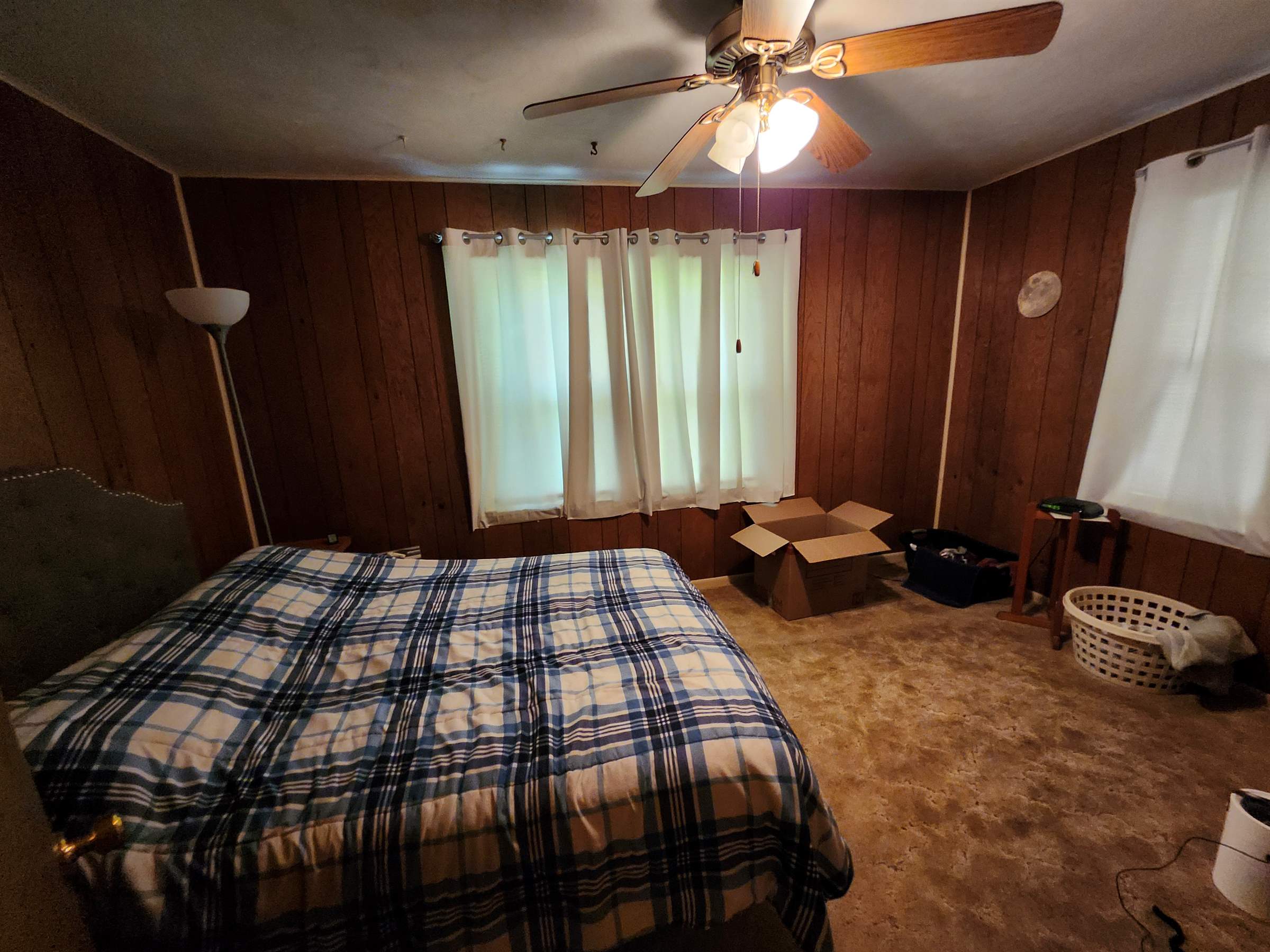 717 W 4th St, Haysville, KS 67060