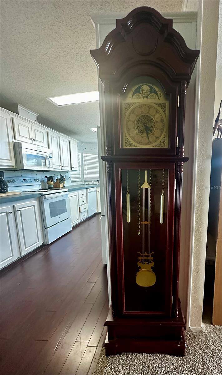 1100 Belcher Road South, #406, Largo, FL 33771