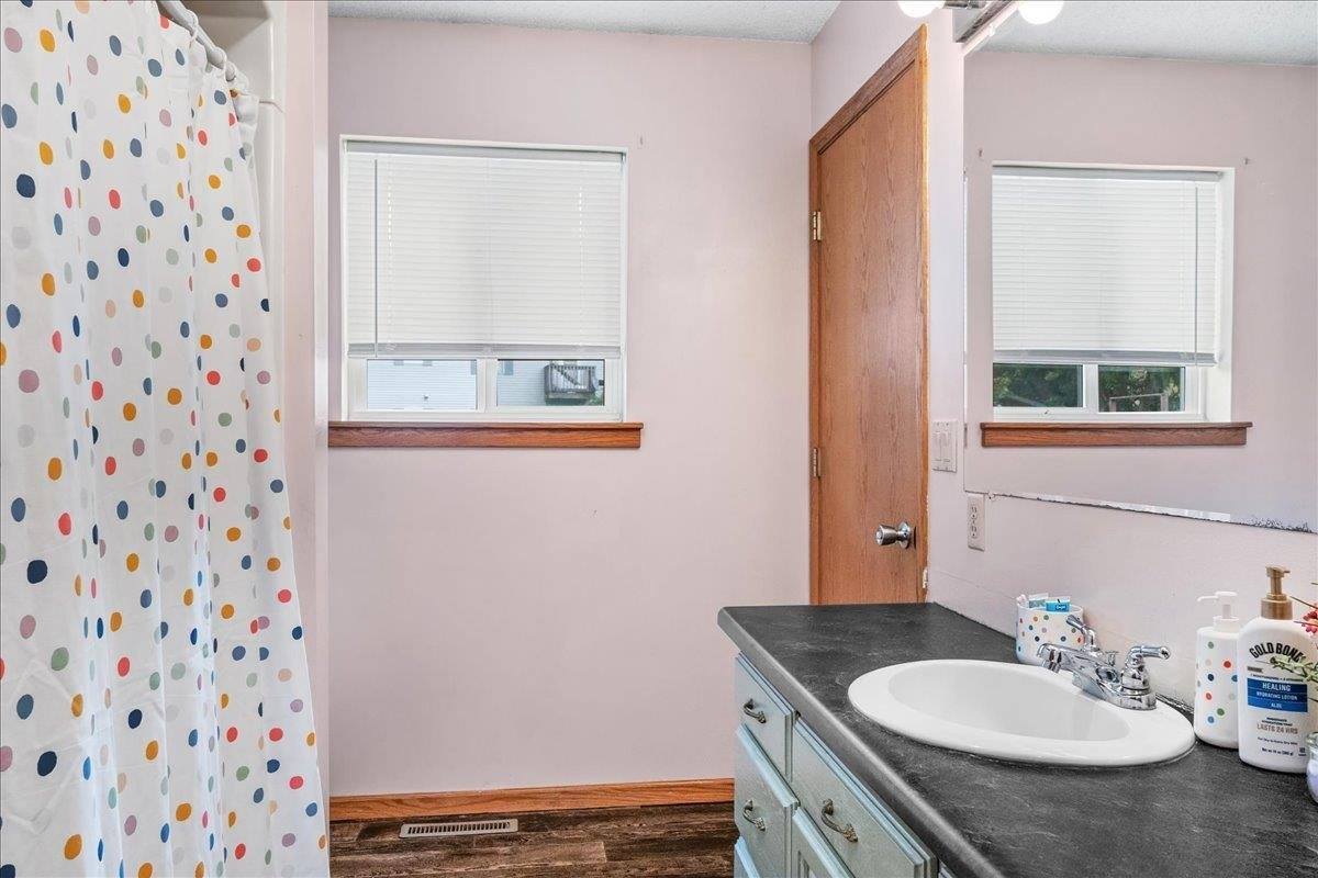 5742 Clark Street, Auburndale, WI 54412