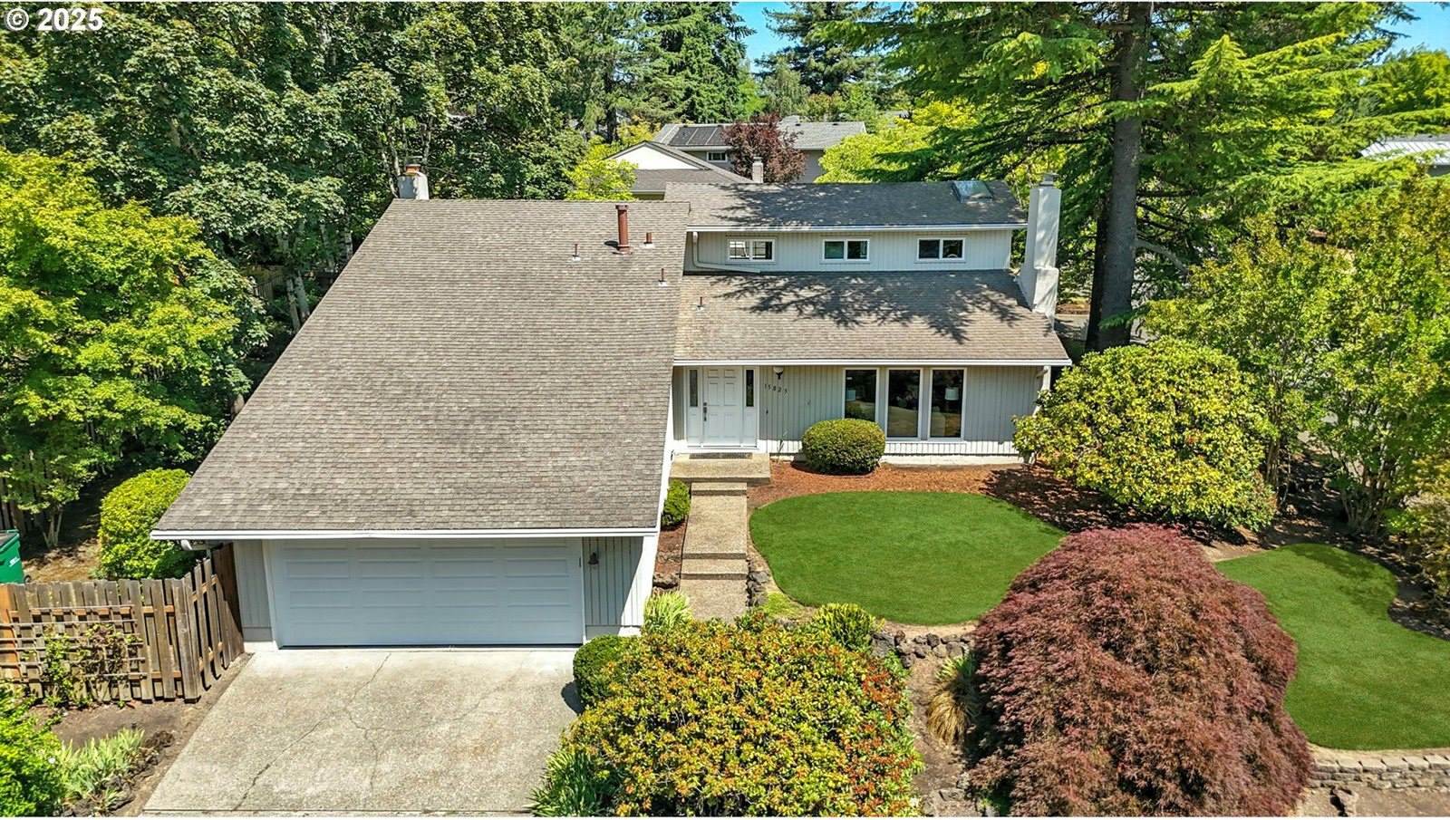 15025 NW Oak Hills Dr, Beaverton, OR 97006