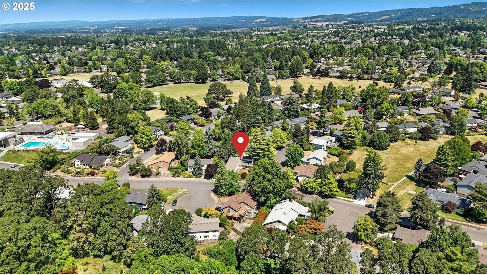 15025 NW Oak Hills Dr, Beaverton, OR 97006