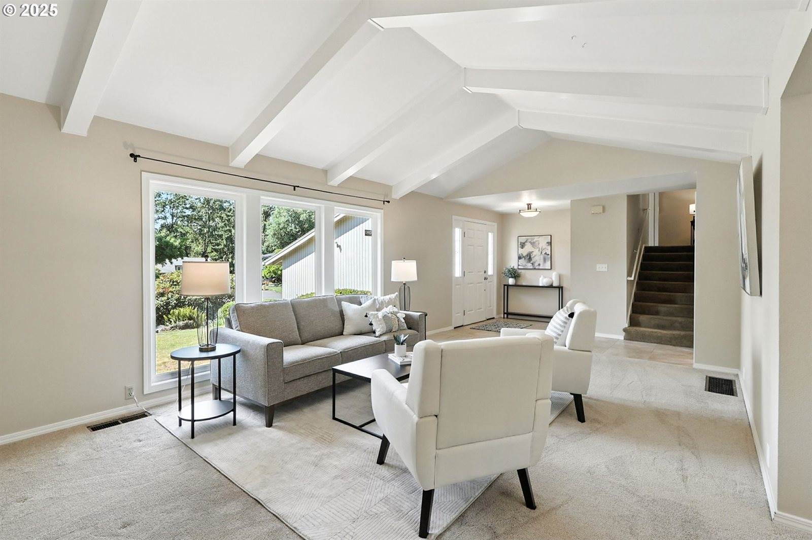 15025 NW Oak Hills Dr, Beaverton, OR 97006