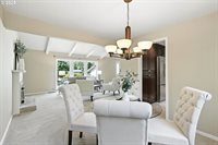 15025 NW Oak Hills Dr, Beaverton, OR 97006