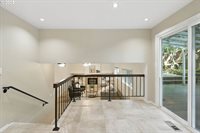 15025 NW Oak Hills Dr, Beaverton, OR 97006