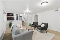 15025 NW Oak Hills Dr, Beaverton, OR 97006