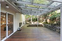 15025 NW Oak Hills Dr, Beaverton, OR 97006