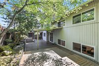15025 NW Oak Hills Dr, Beaverton, OR 97006