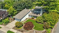 15025 NW Oak Hills Dr, Beaverton, OR 97006