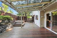 15025 NW Oak Hills Dr, Beaverton, OR 97006