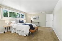 15025 NW Oak Hills Dr, Beaverton, OR 97006