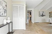 15025 NW Oak Hills Dr, Beaverton, OR 97006