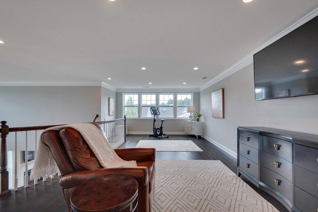 10 Lansing Way, Millis, MA 02054