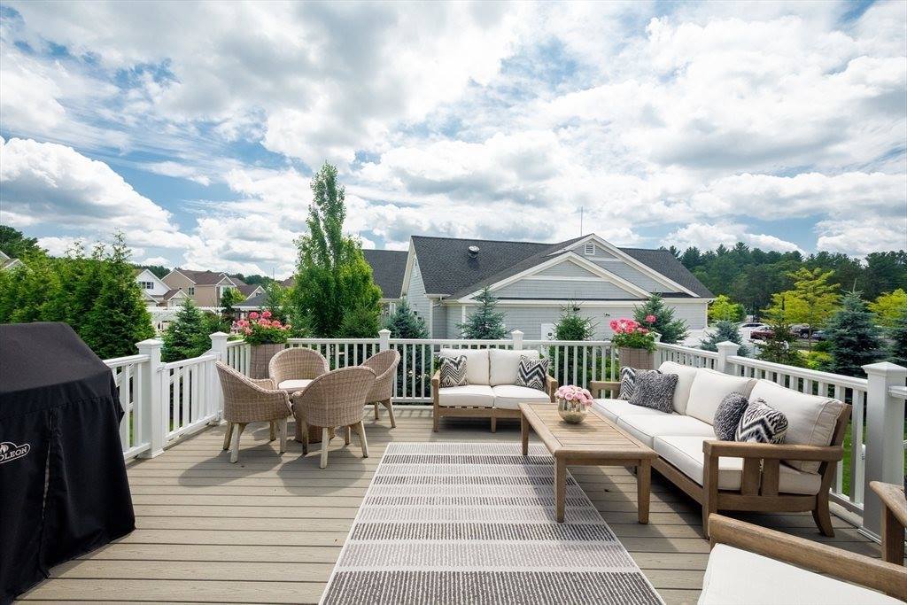 10 Lansing Way, Millis, MA 02054