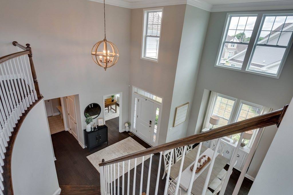 10 Lansing Way, Millis, MA 02054