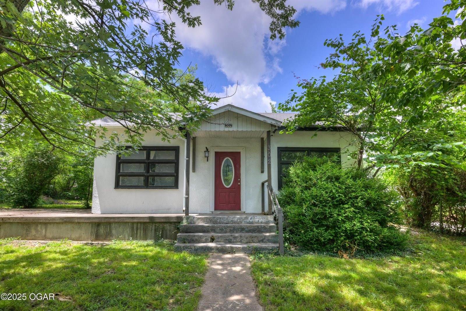 302 South Florida Avenue, Joplin, MO 64801