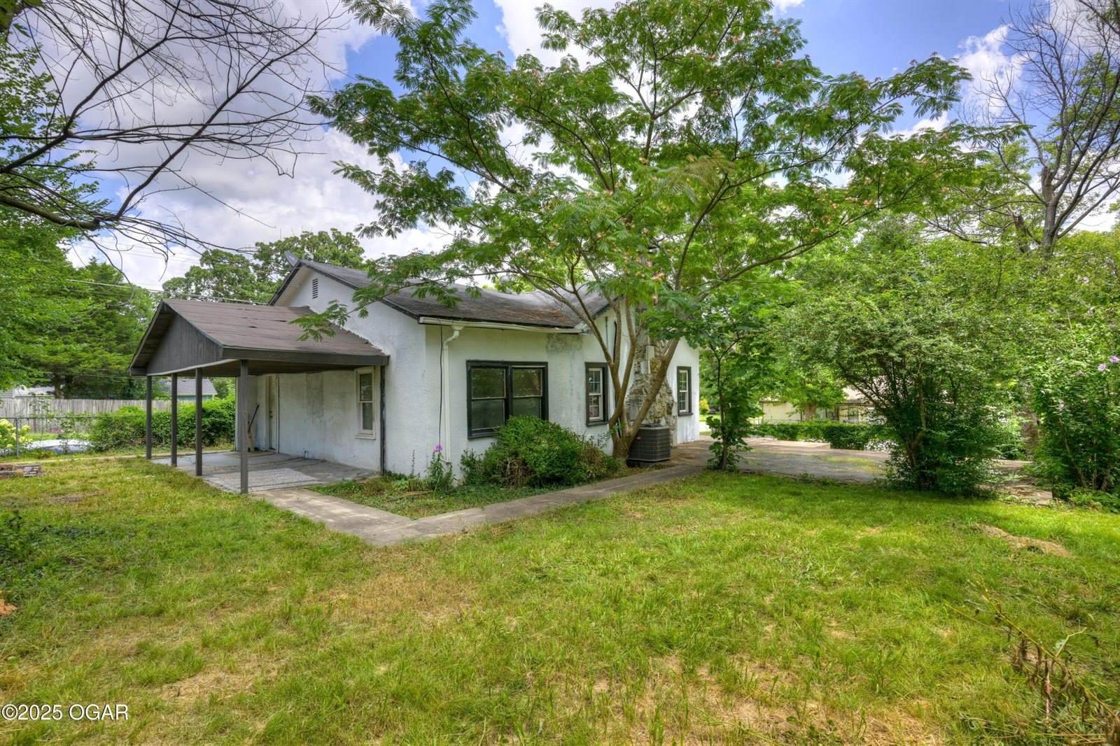 302 South Florida Avenue, Joplin, MO 64801