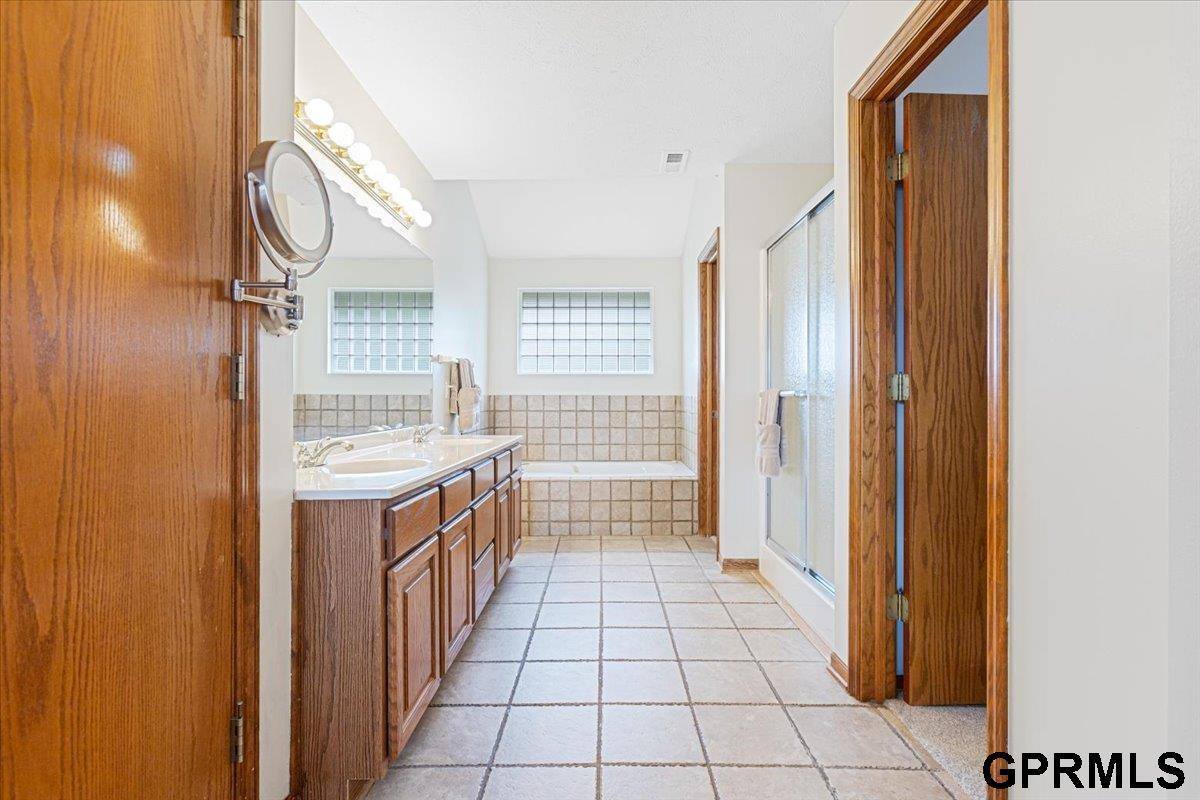 16404 Polk Street, Omaha, NE 68135