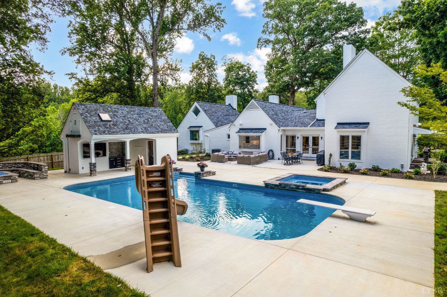 106 Two Creek Drive, Lynchburg, VA 24502