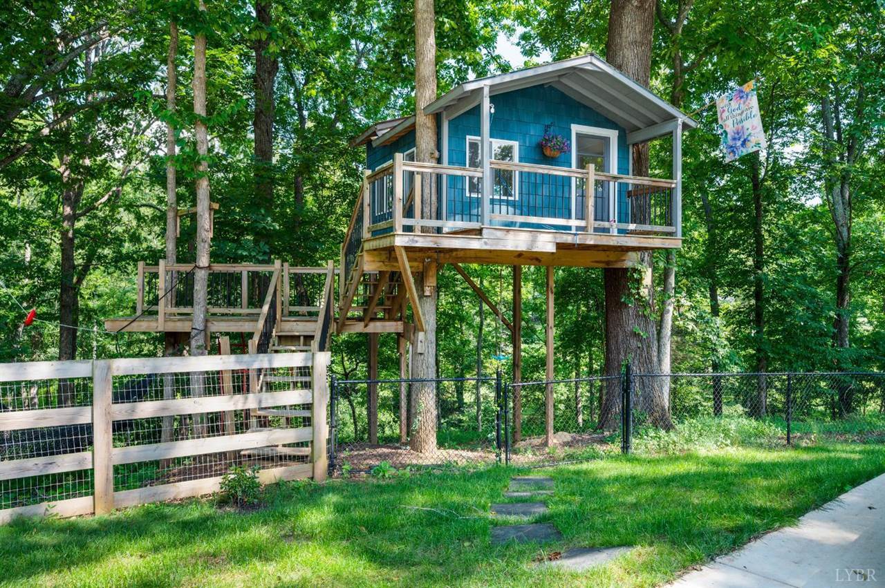 106 Two Creek Drive, Lynchburg, VA 24502