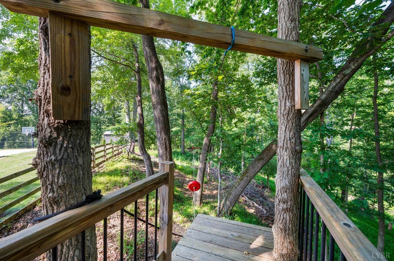 106 Two Creek Drive, Lynchburg, VA 24502