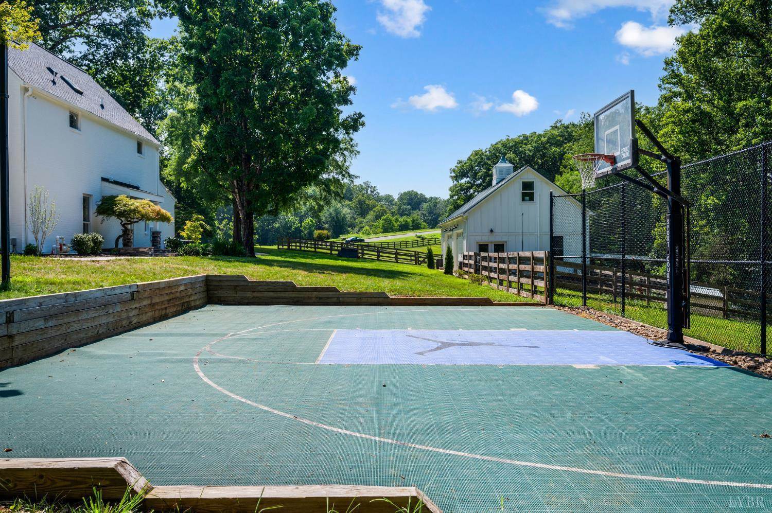 106 Two Creek Drive, Lynchburg, VA 24502