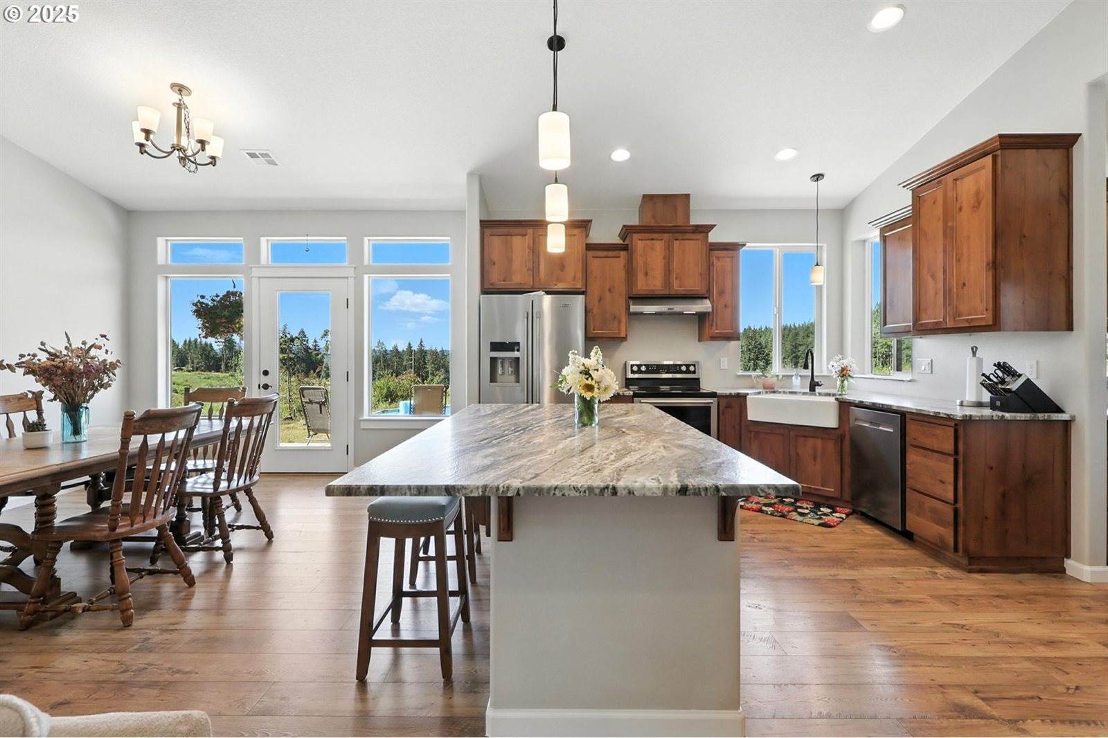 23445 South Schieffer Rd, Colton, OR 97017