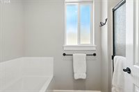 23445 South Schieffer Rd, Colton, OR 97017