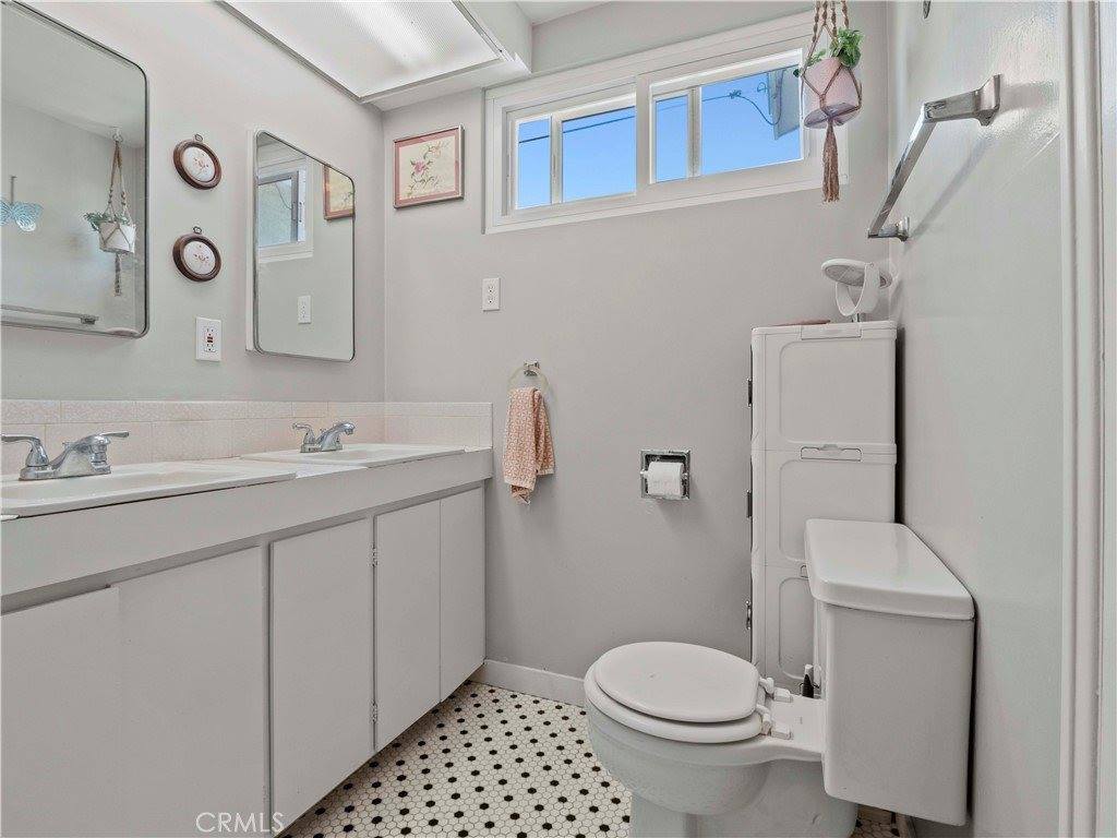 1511 North Maple Street, Burbank, CA 91505