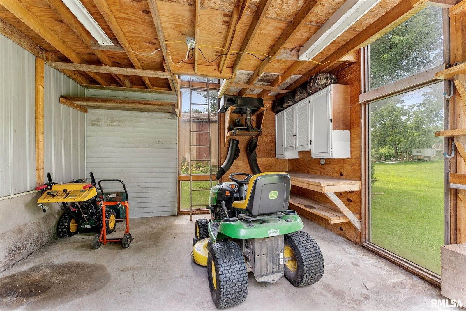 13118 65TH Avenue, Blue Grass, IA 52726