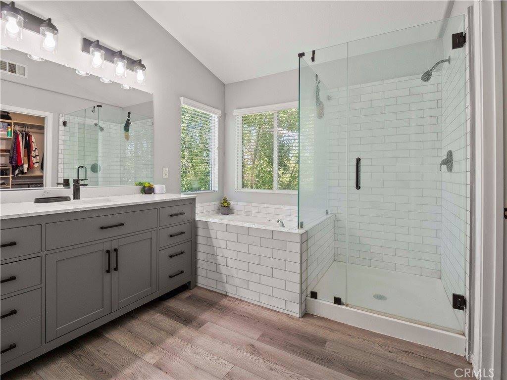 28323 Roman Court, Saugus, CA 91350