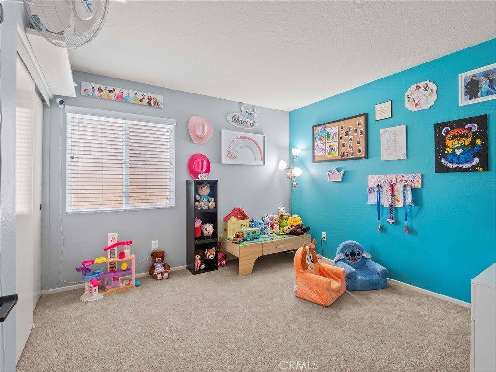 28323 Roman Court, Saugus, CA 91350