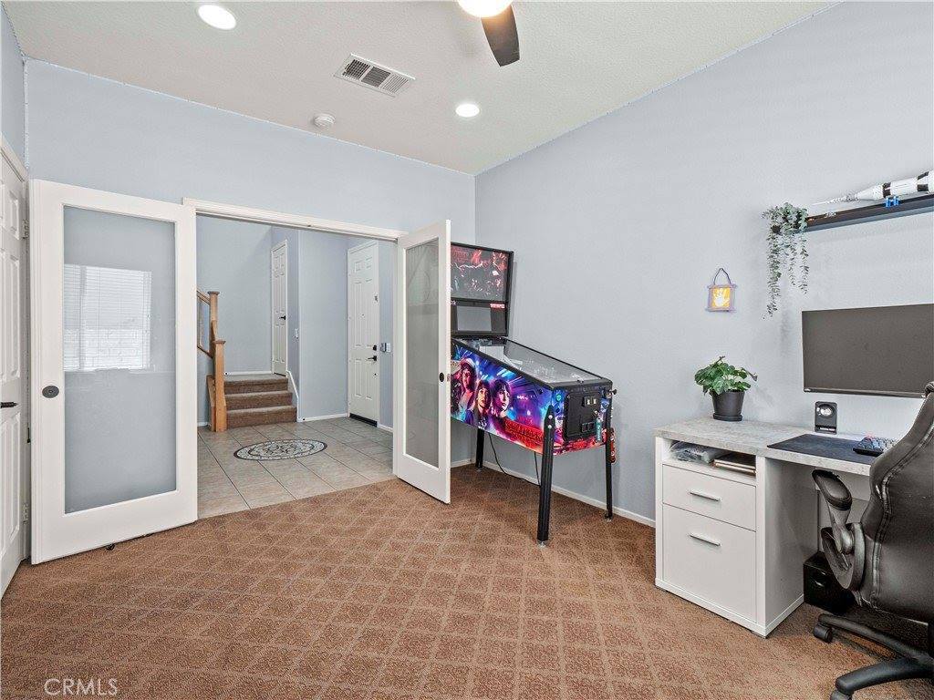 28323 Roman Court, Saugus, CA 91350