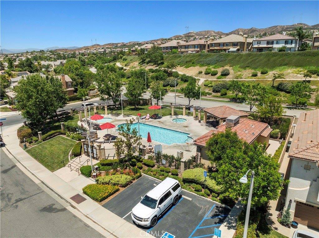 28323 Roman Court, Saugus, CA 91350