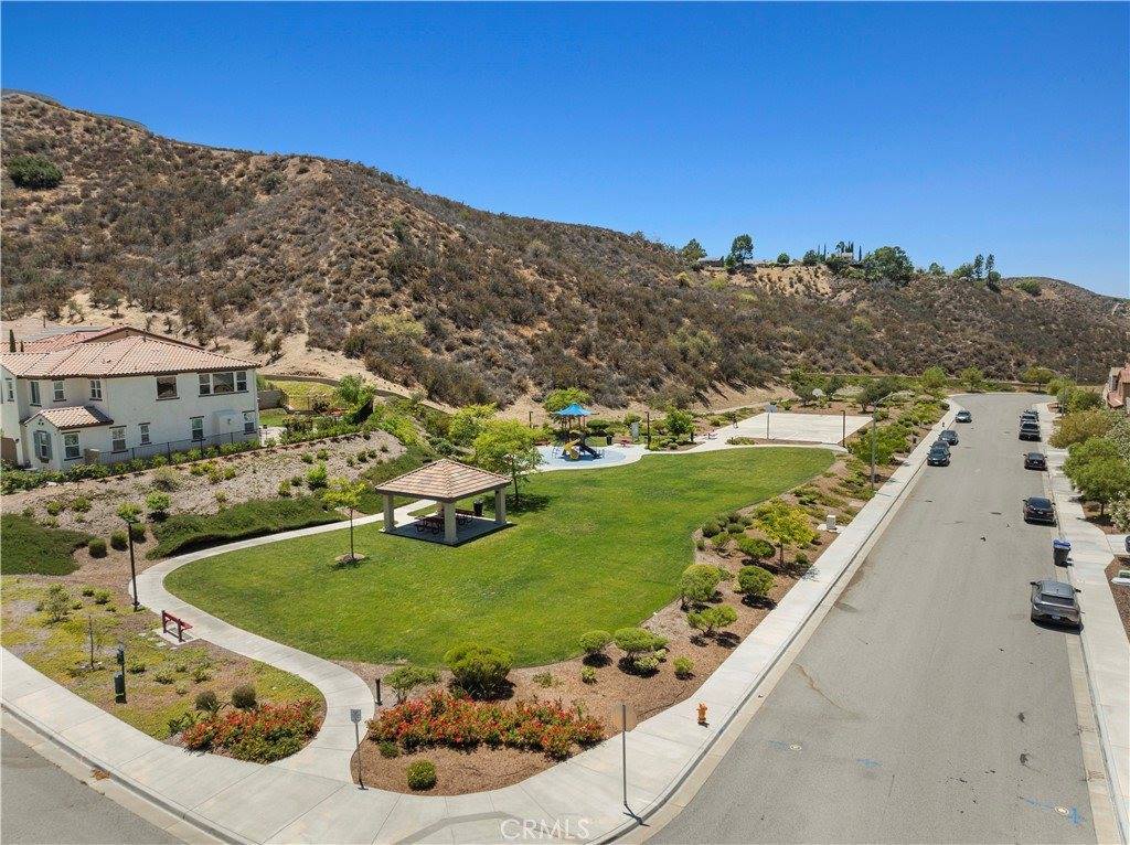 28323 Roman Court, Saugus, CA 91350