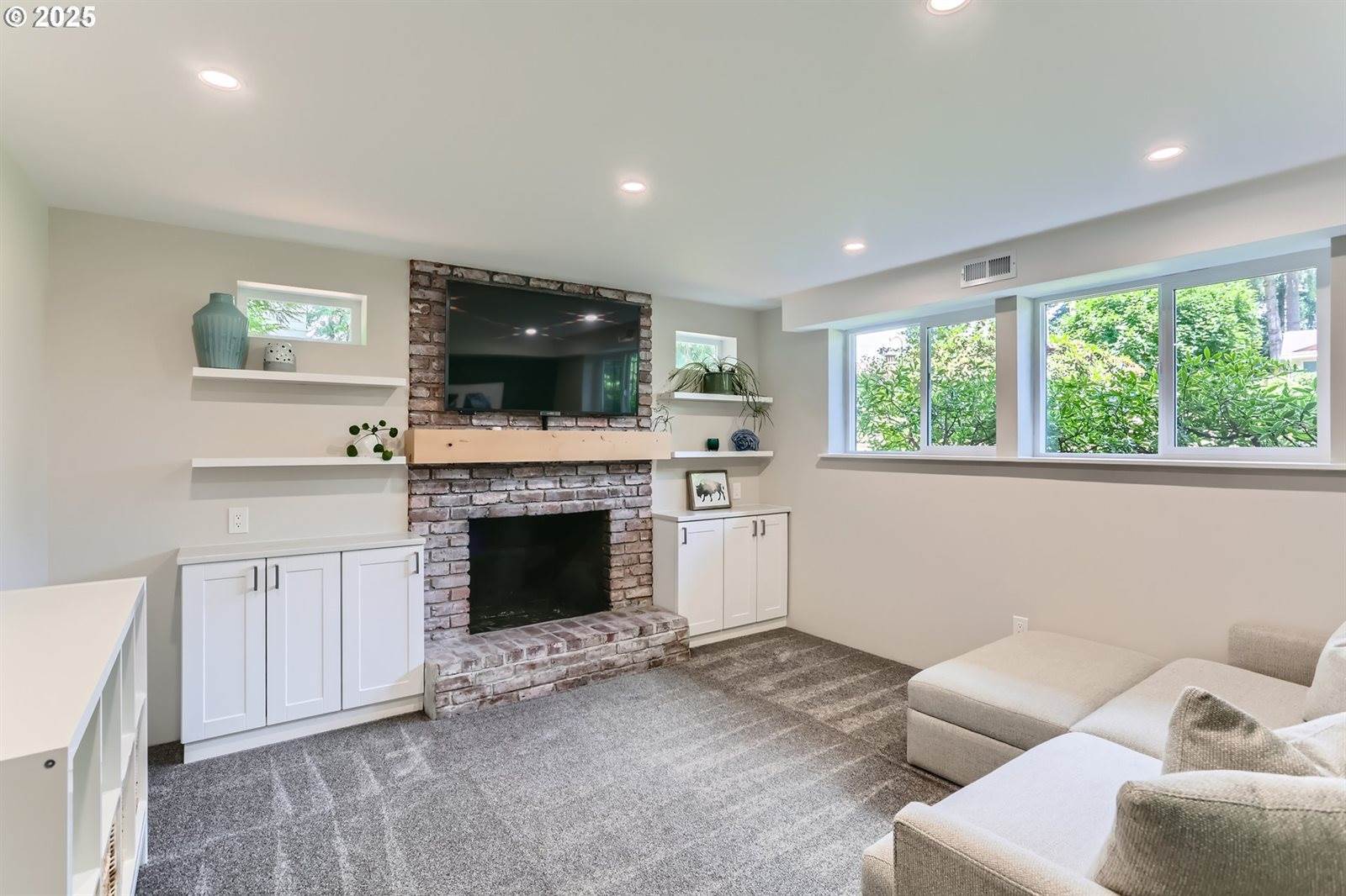 9900 SW Inez St, Tigard, OR 97224