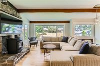 9900 SW Inez St, Tigard, OR 97224