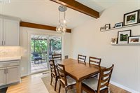 9900 SW Inez St, Tigard, OR 97224