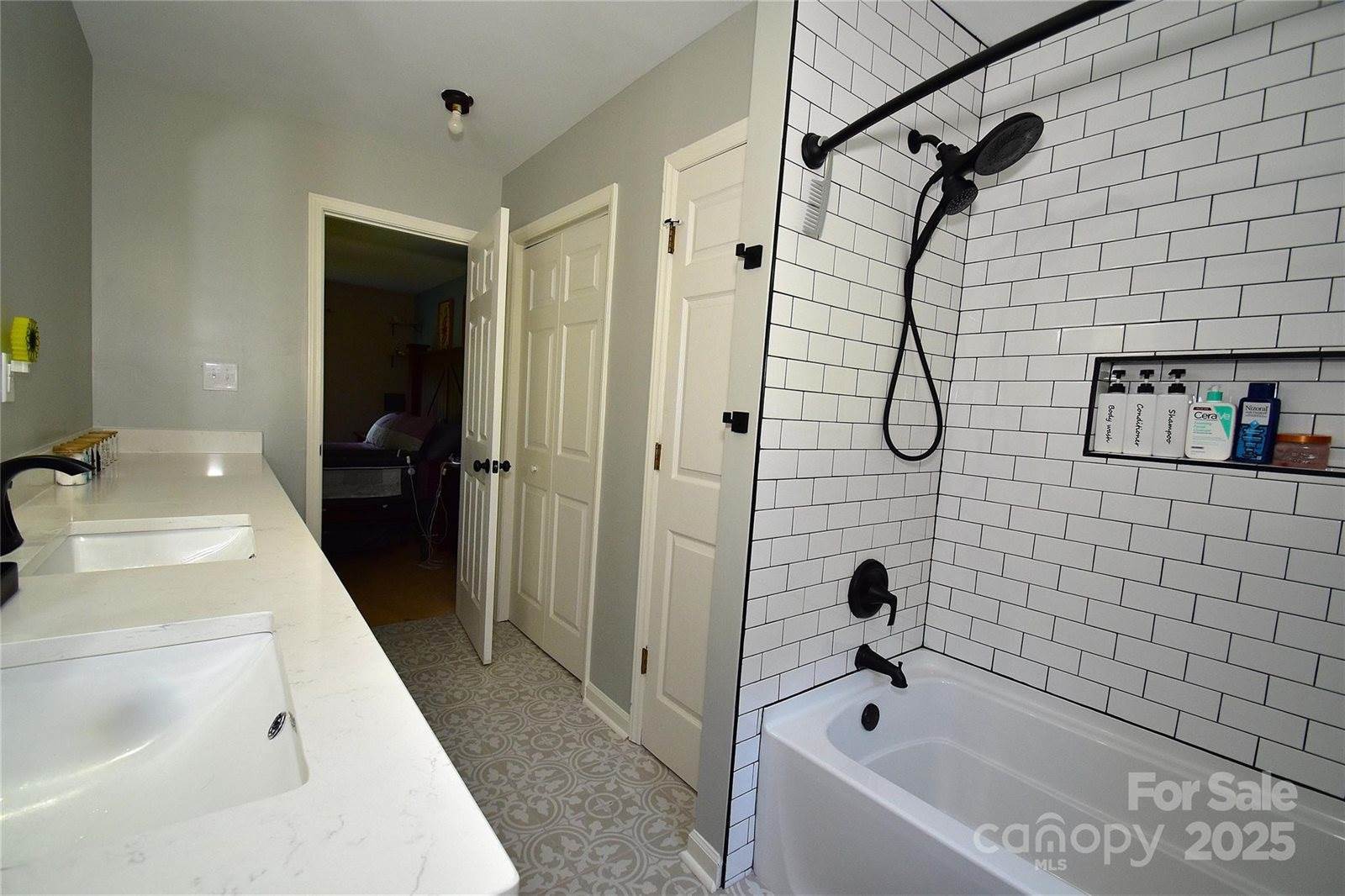 305 Rutledge Road, Mount Holly, NC 28120