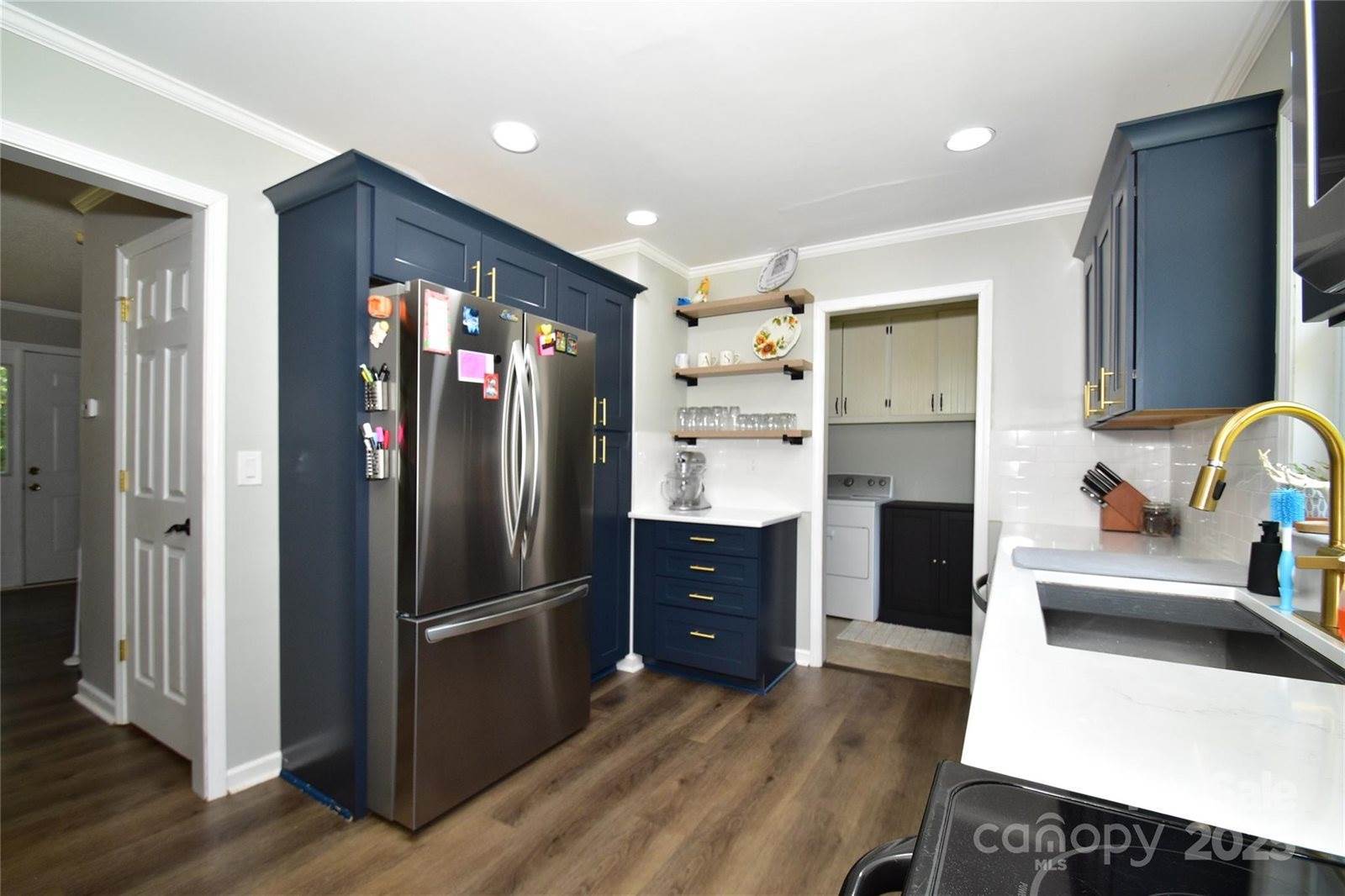 305 Rutledge Road, Mount Holly, NC 28120