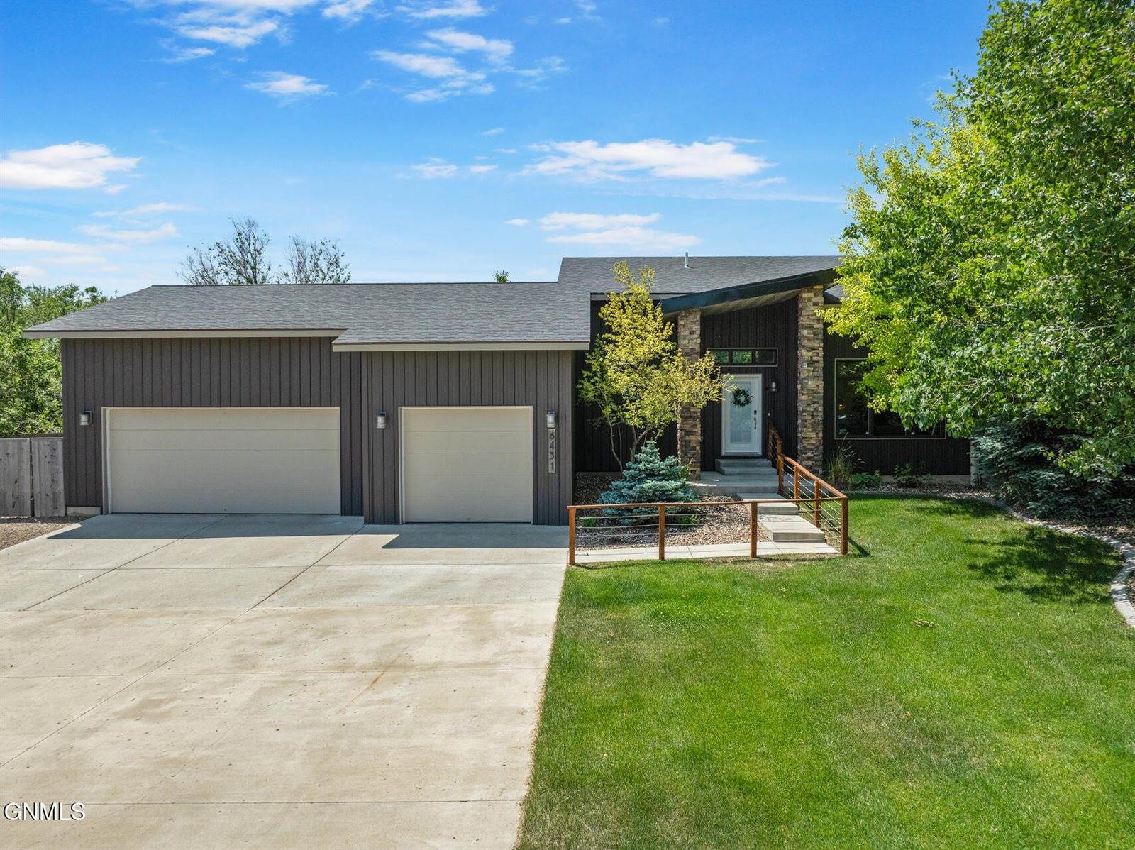 6431 2nd Avenue East, Williston, ND 58801