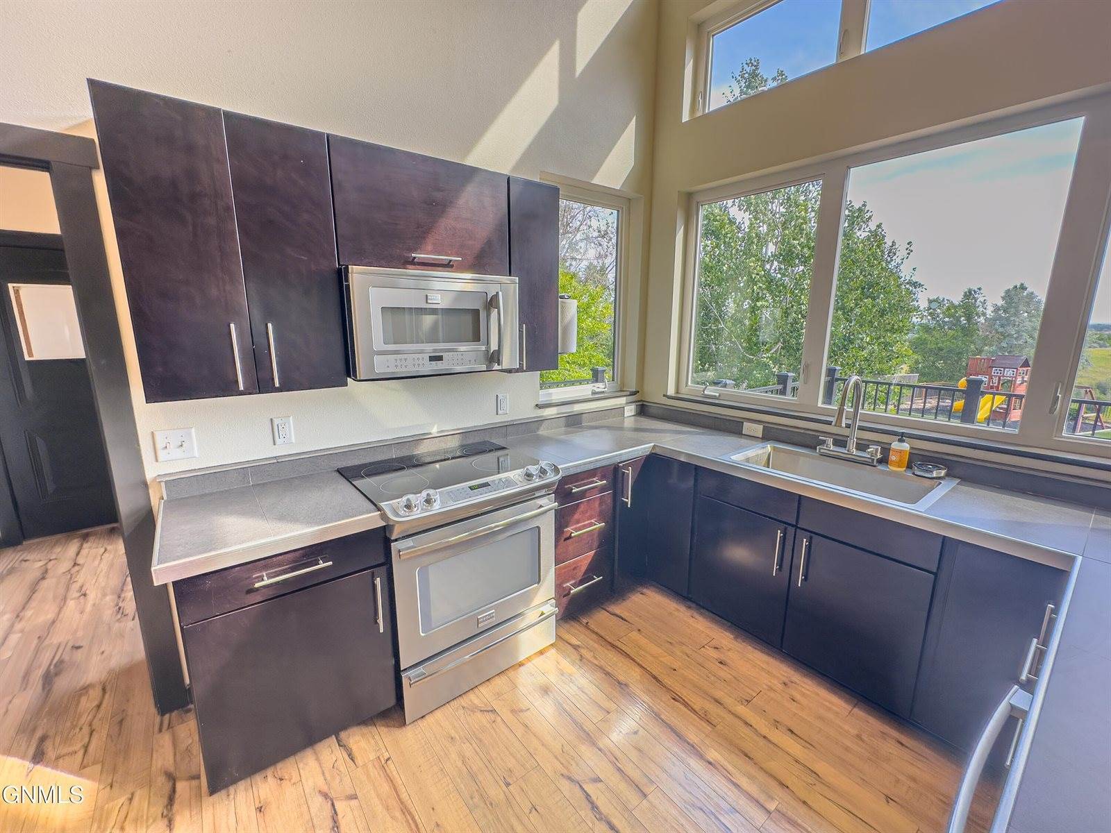 6431 2nd Avenue East, Williston, ND 58801