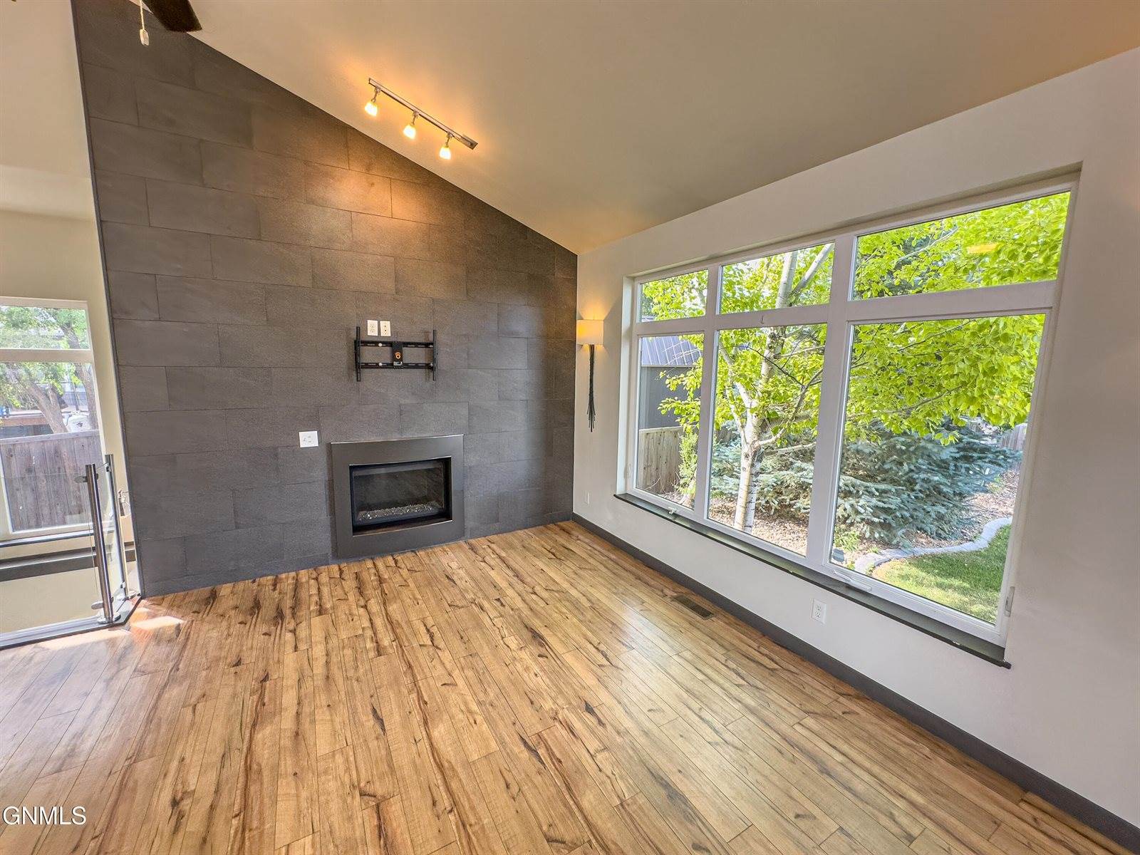 6431 2nd Avenue East, Williston, ND 58801