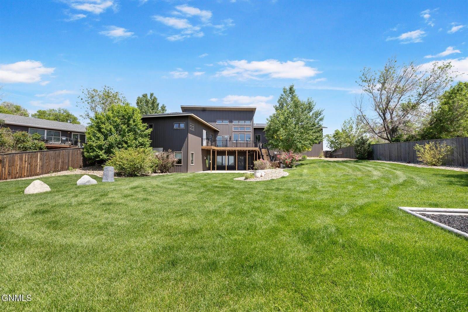 6431 2nd Avenue East, Williston, ND 58801