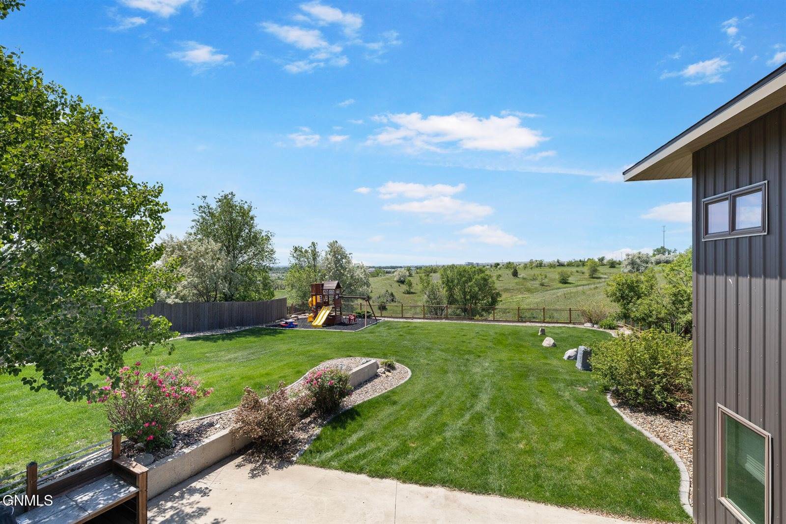 6431 2nd Avenue East, Williston, ND 58801