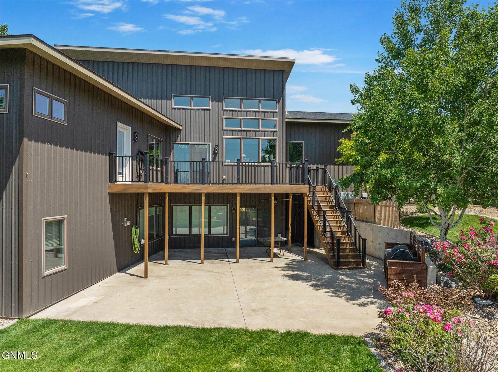 6431 2nd Avenue East, Williston, ND 58801