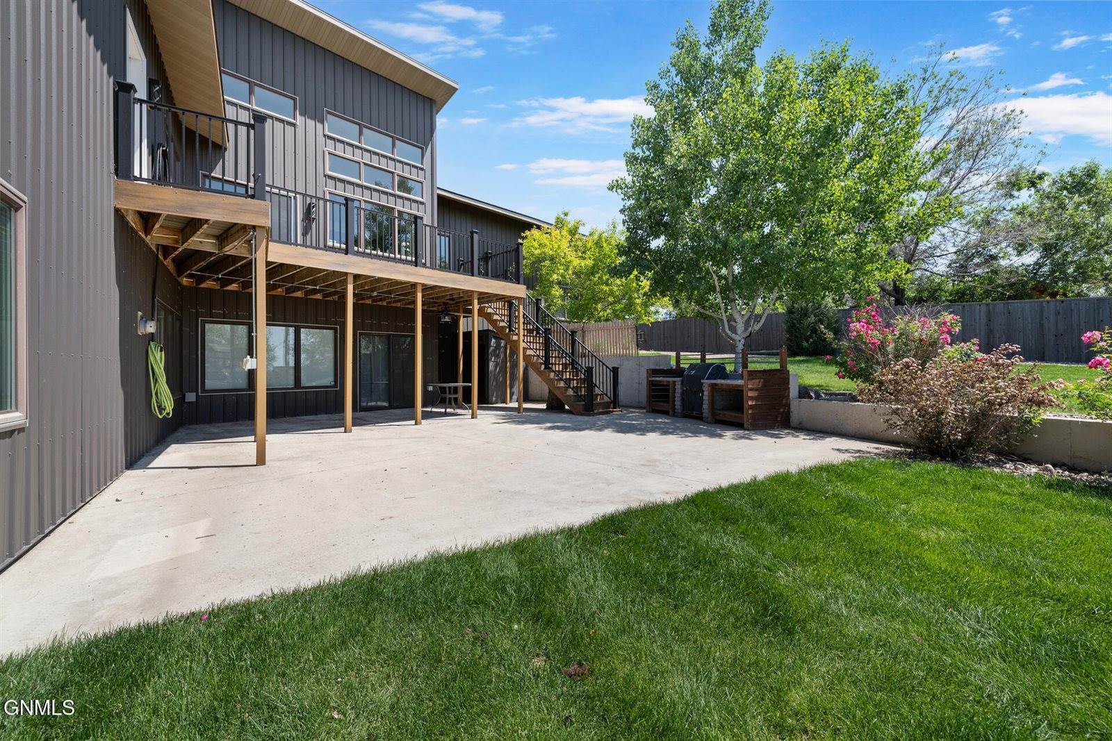 6431 2nd Avenue East, Williston, ND 58801