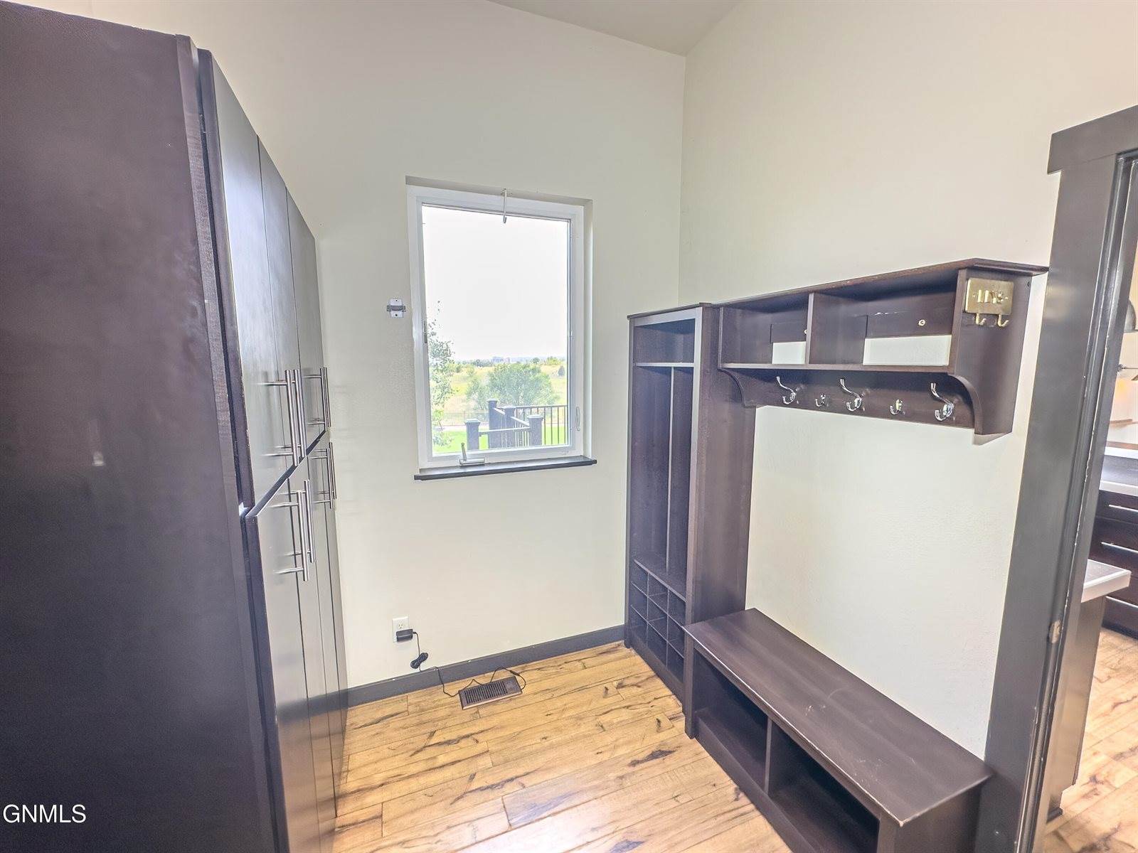 6431 2nd Avenue East, Williston, ND 58801