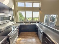 6431 2nd Avenue East, Williston, ND 58801