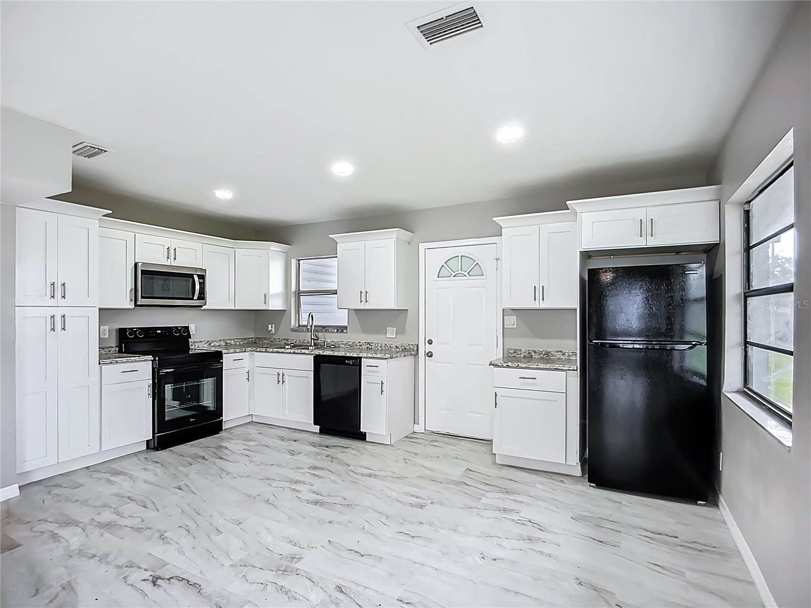 6228 Florida Circle West, Apollo Beach, FL 33572