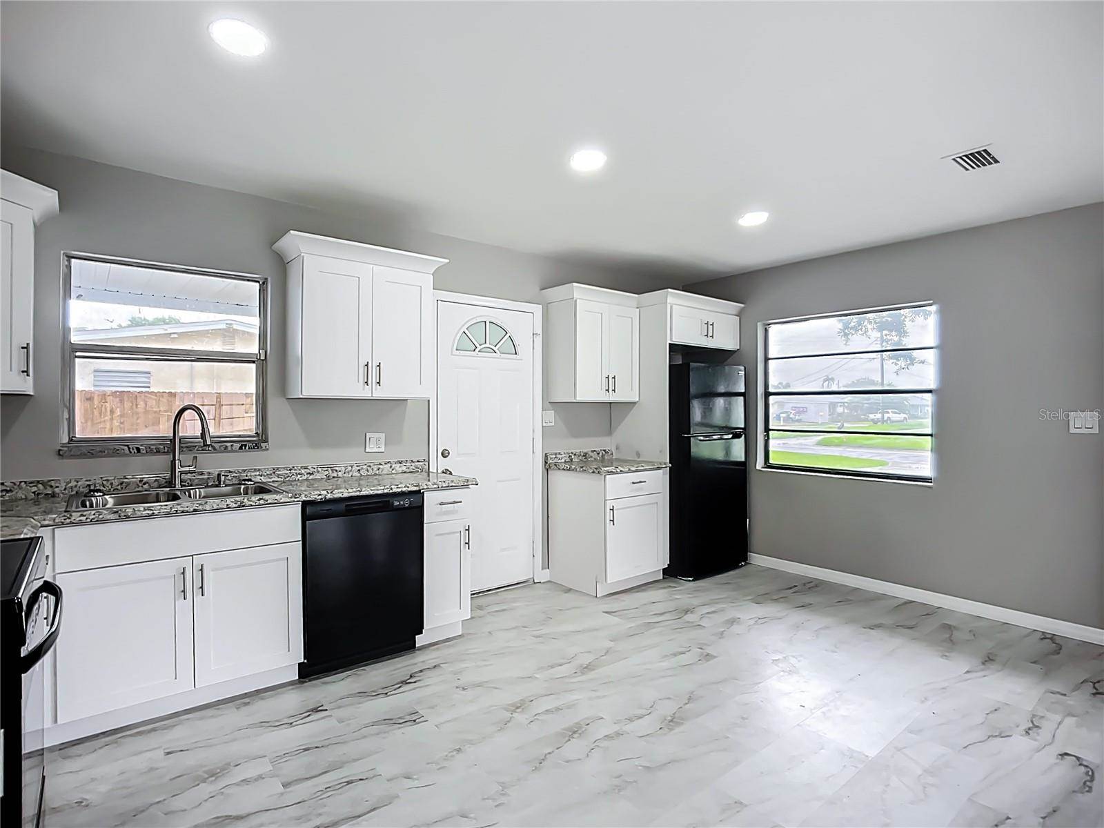 6228 Florida Circle West, Apollo Beach, FL 33572